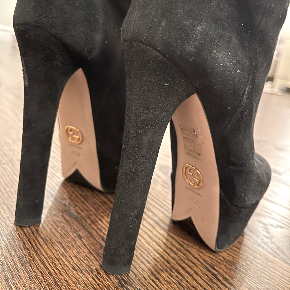 Gucci black boots size 36.5 in perfect condition